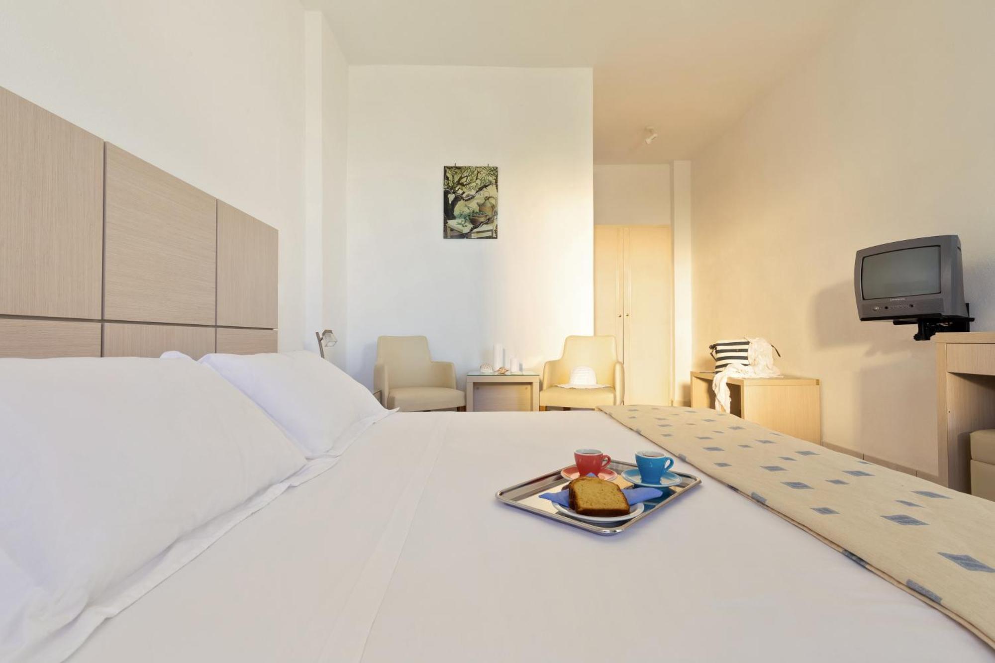 Karras Star Hotel Evdilos  Rum bild