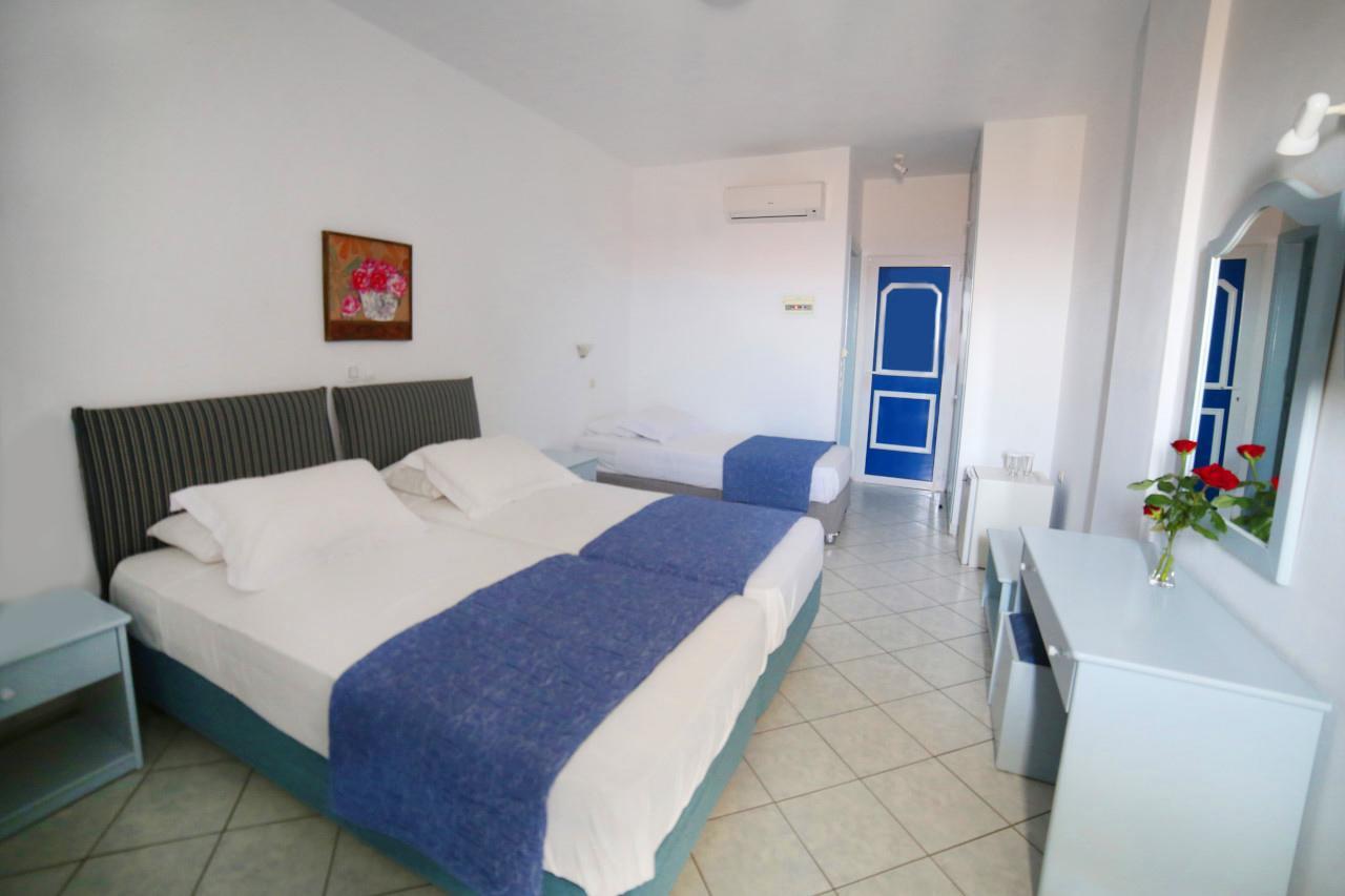 Karras Star Hotel Evdilos  Exteriör bild