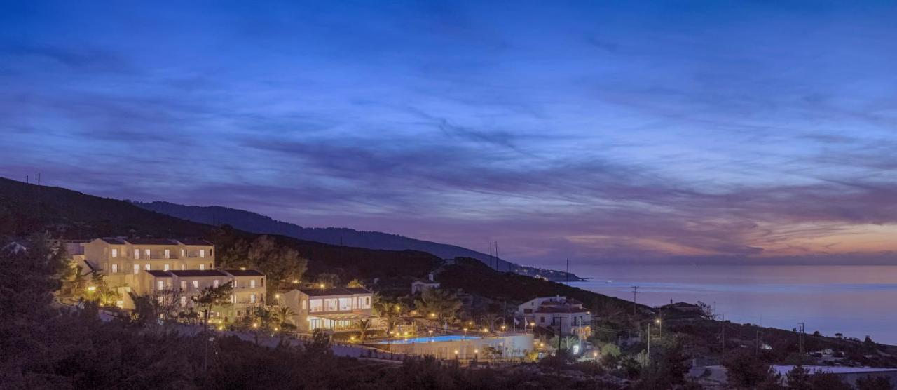 Karras Star Hotel Evdilos  Exteriör bild